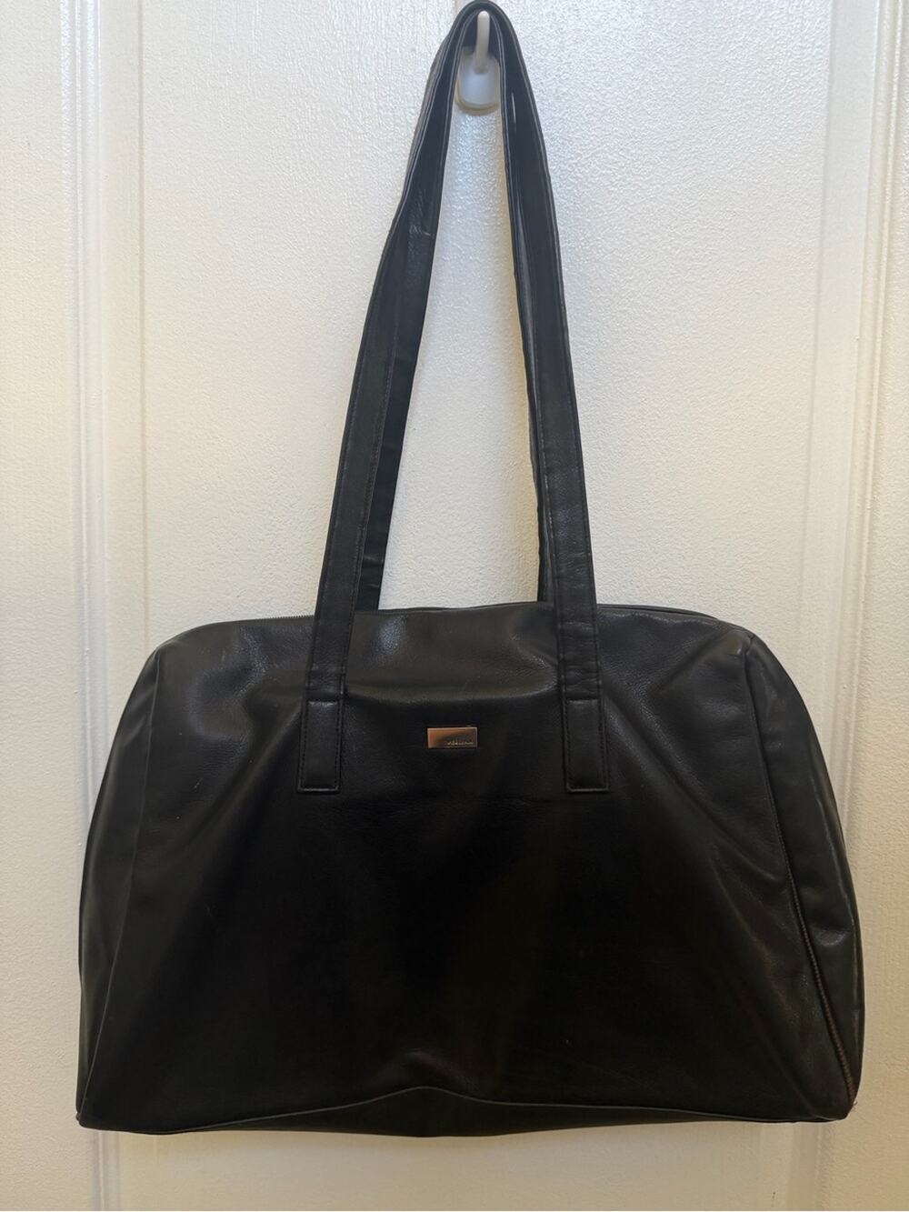 Vintage Perlina large shoulder bag black leather
